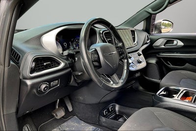 2021 Chrysler Pacifica Touring