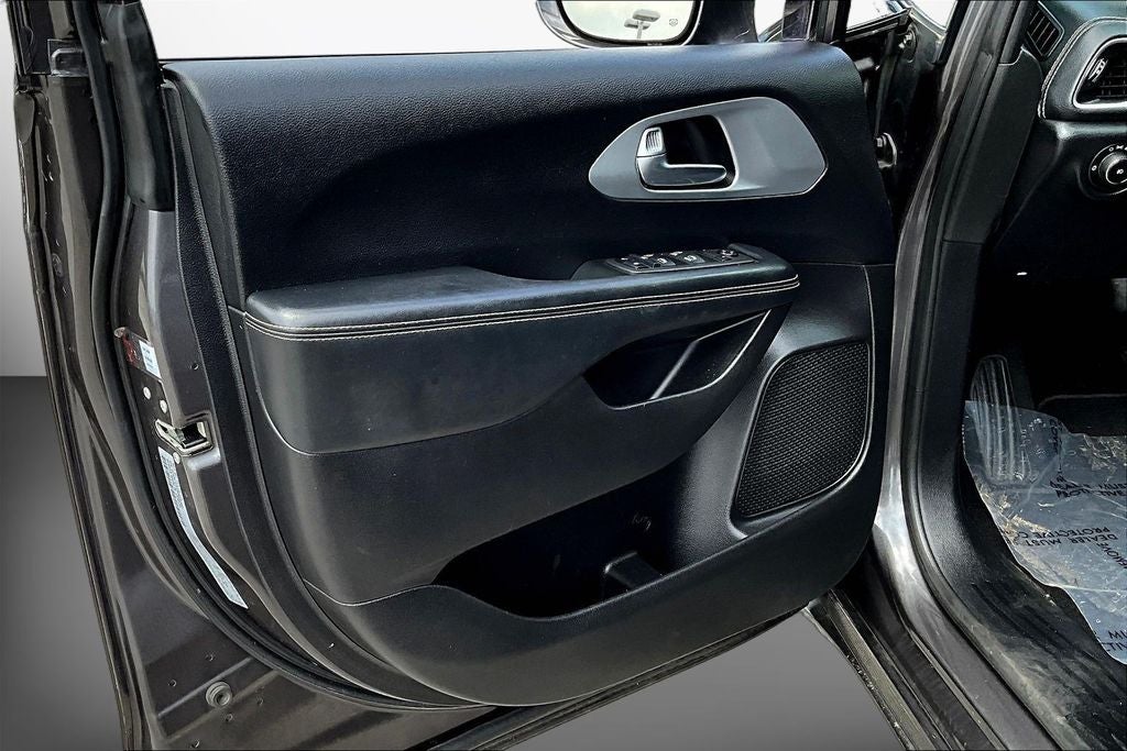 2021 Chrysler Pacifica Touring