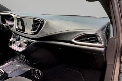 2021 Chrysler Pacifica Touring