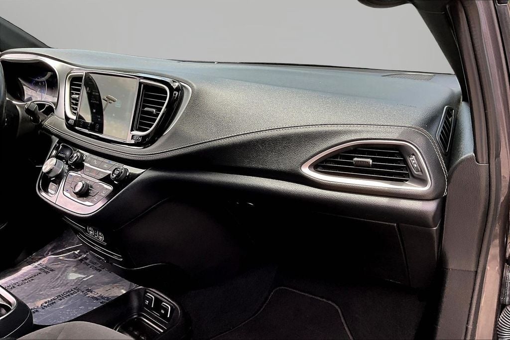 2021 Chrysler Pacifica Touring