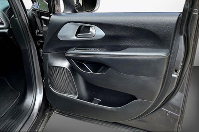 2021 Chrysler Pacifica Touring