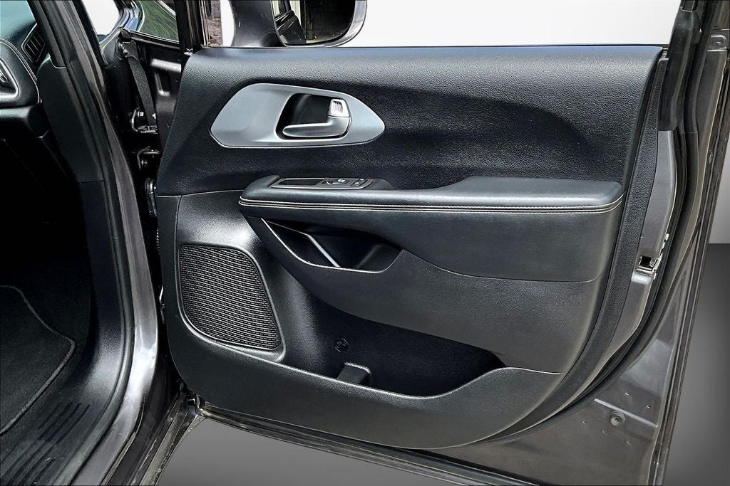 2021 Chrysler Pacifica Touring