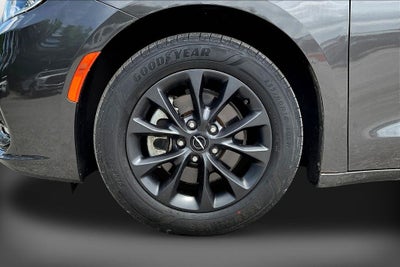 2021 Chrysler Pacifica Touring