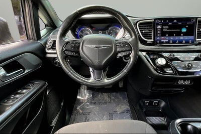 2021 Chrysler Pacifica Touring