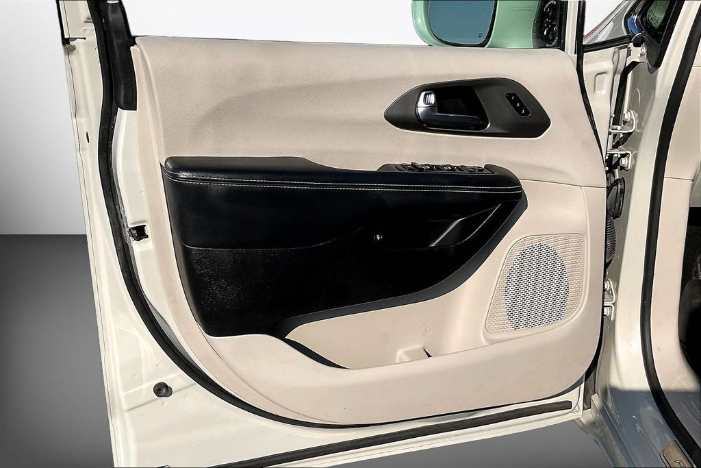 2021 Chrysler Pacifica Hybrid Touring L