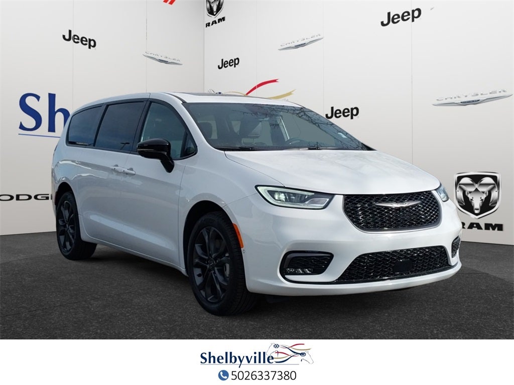 2026 Chrysler Pacifica Select