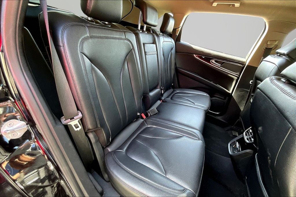2022 Lincoln Nautilus Standard