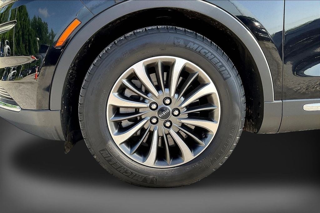 2022 Lincoln Nautilus Standard