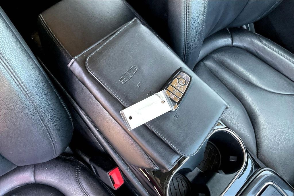2022 Lincoln Nautilus Standard