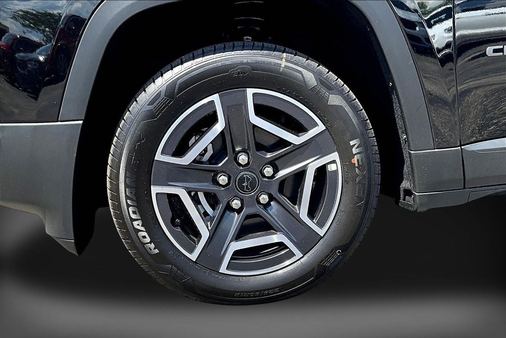 2026 Jeep Cherokee Laredo