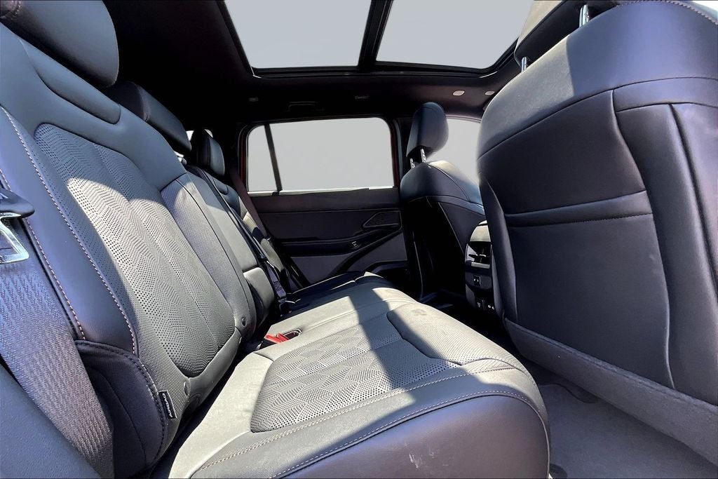 2026 Jeep Cherokee Overland