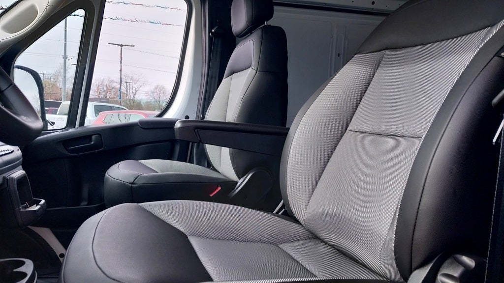 2025 RAM ProMaster 1500 Low Roof