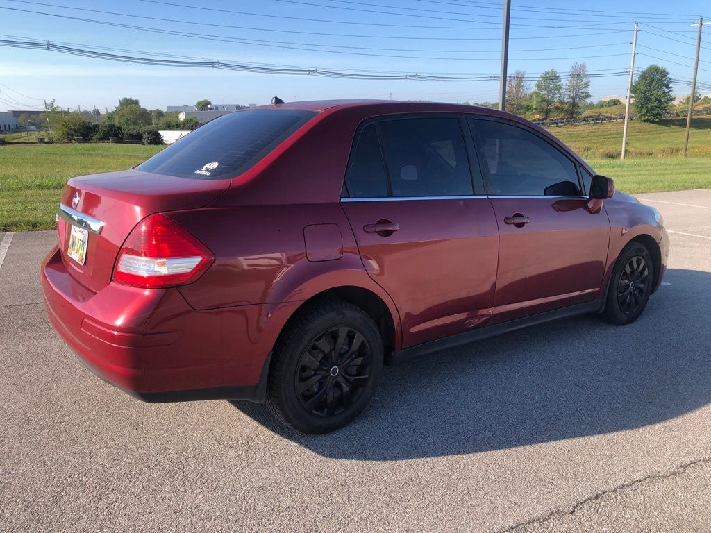 2009 Nissan Versa 1.8 S
