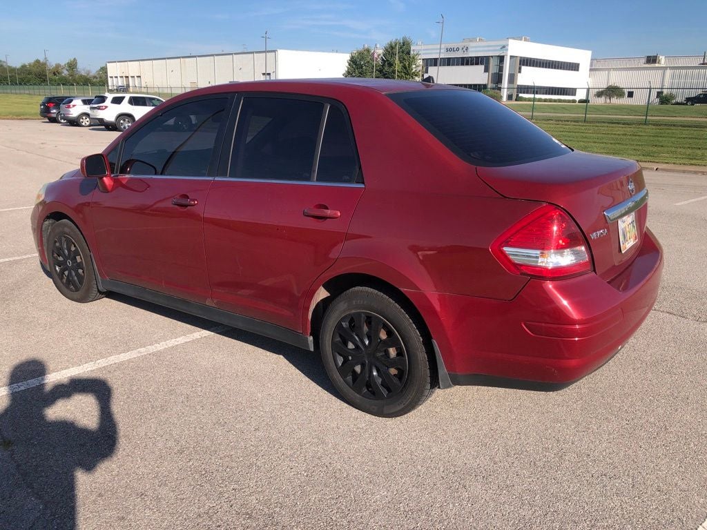 2009 Nissan Versa 1.8 S