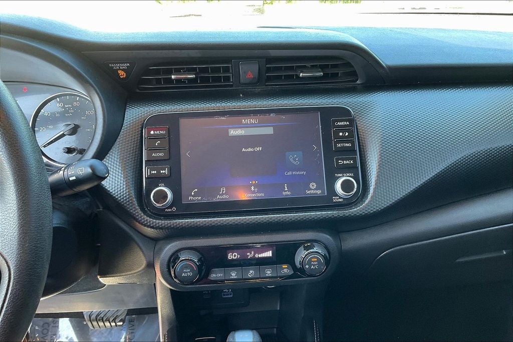 2022 Nissan Kicks SV