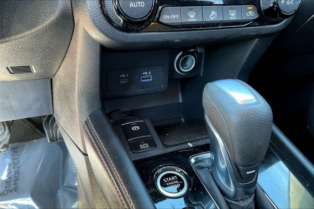 2022 Nissan Kicks SV