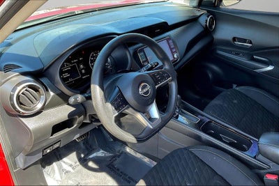 2022 Nissan Kicks SV