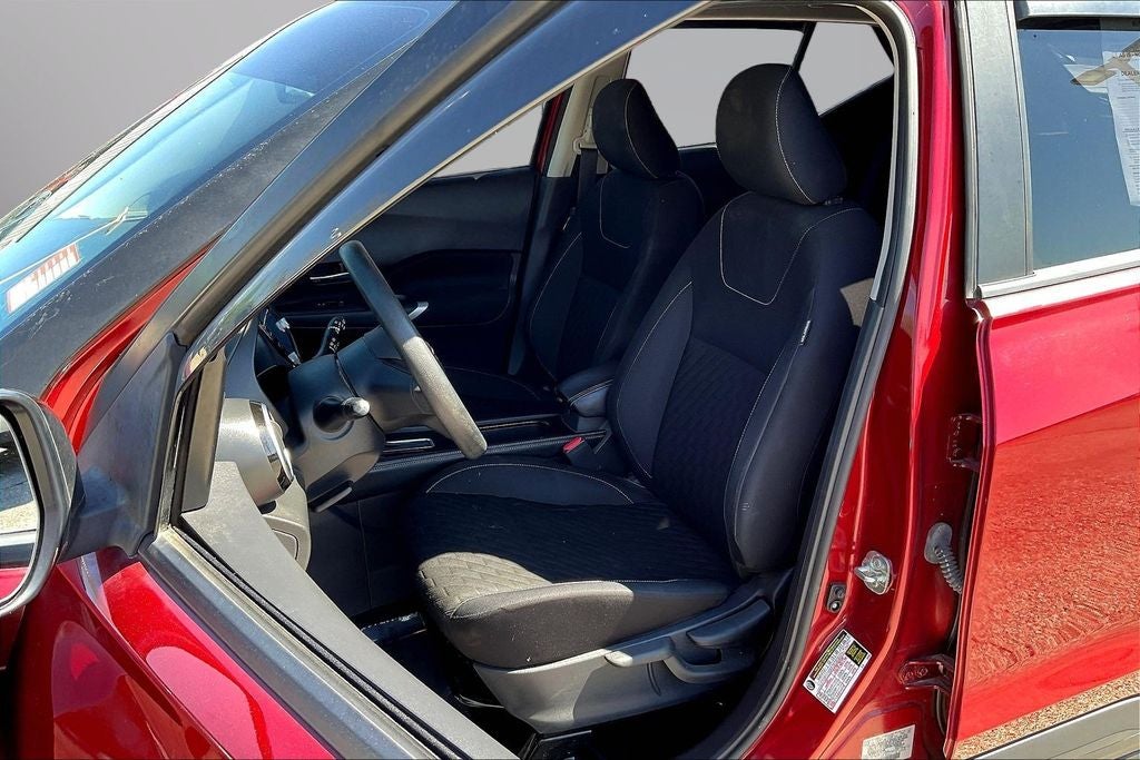 2022 Nissan Kicks SV