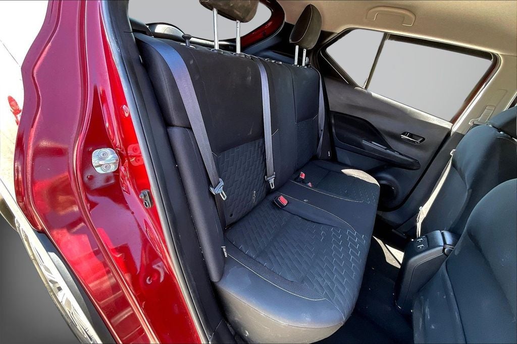 2022 Nissan Kicks SV