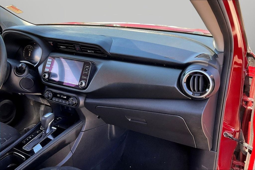 2022 Nissan Kicks SV