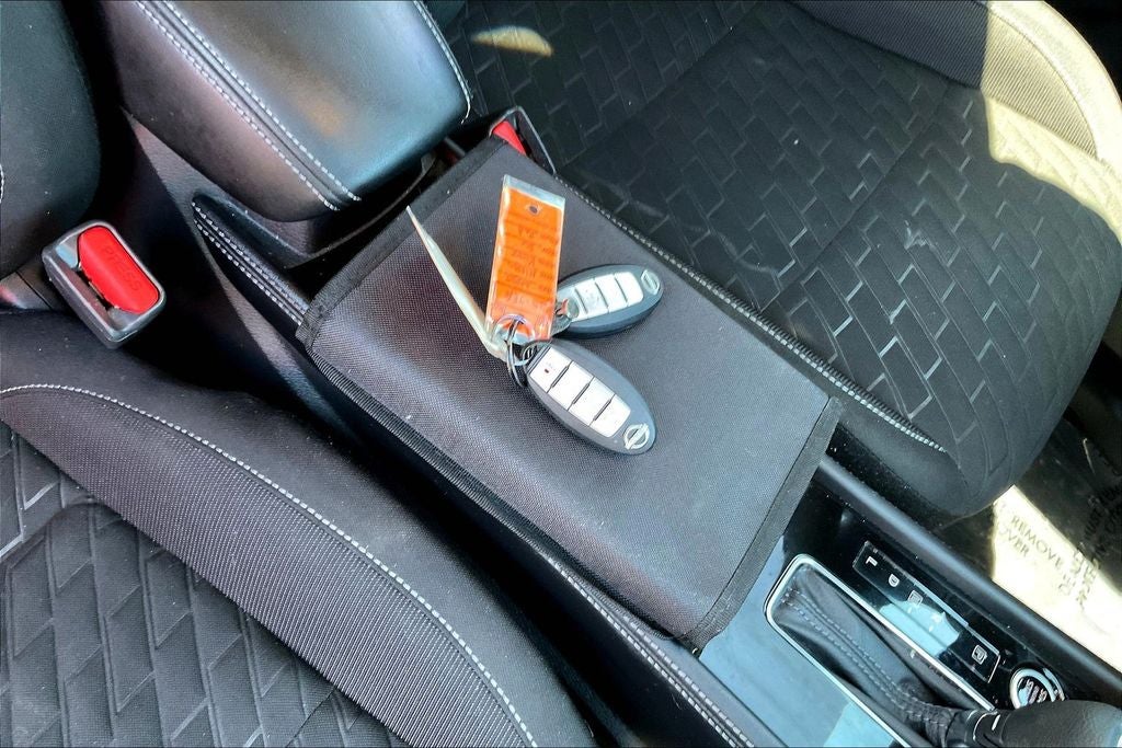 2022 Nissan Kicks SV