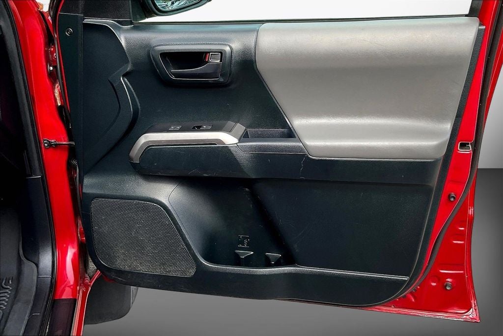 2016 Toyota Tacoma SR5