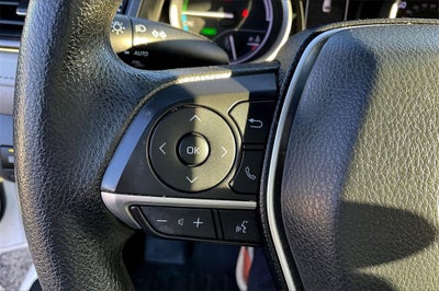 2022 Toyota Camry Hybrid LE