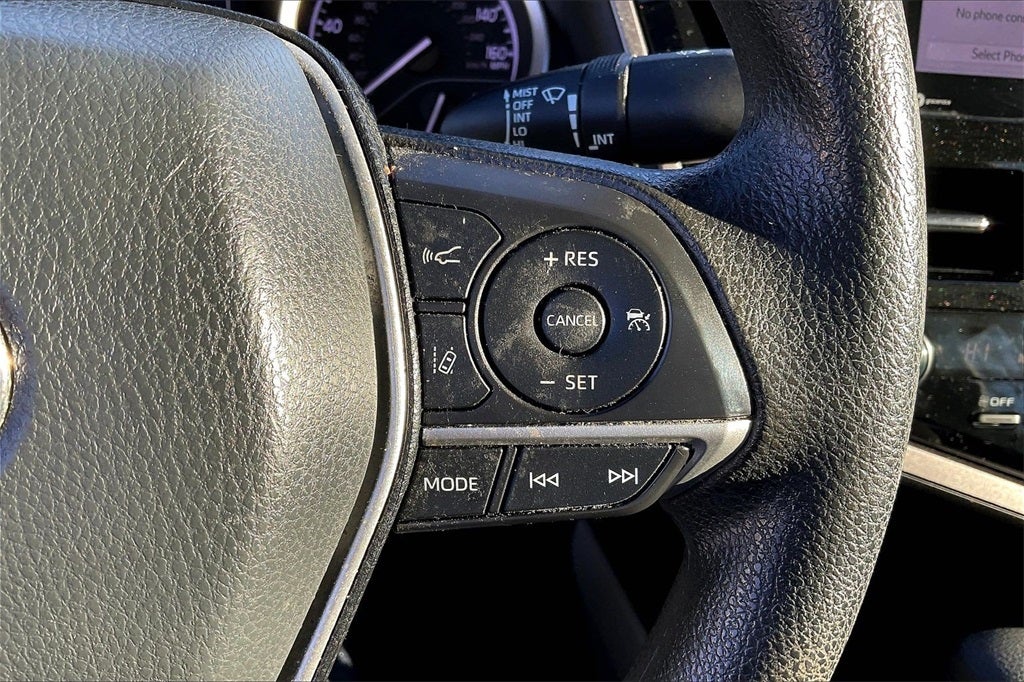 2022 Toyota Camry Hybrid LE