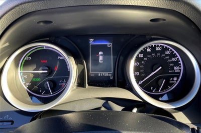 2022 Toyota Camry Hybrid LE