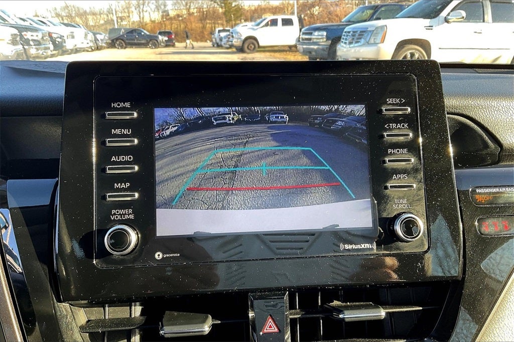 2022 Toyota Camry Hybrid LE