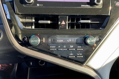 2022 Toyota Camry Hybrid LE