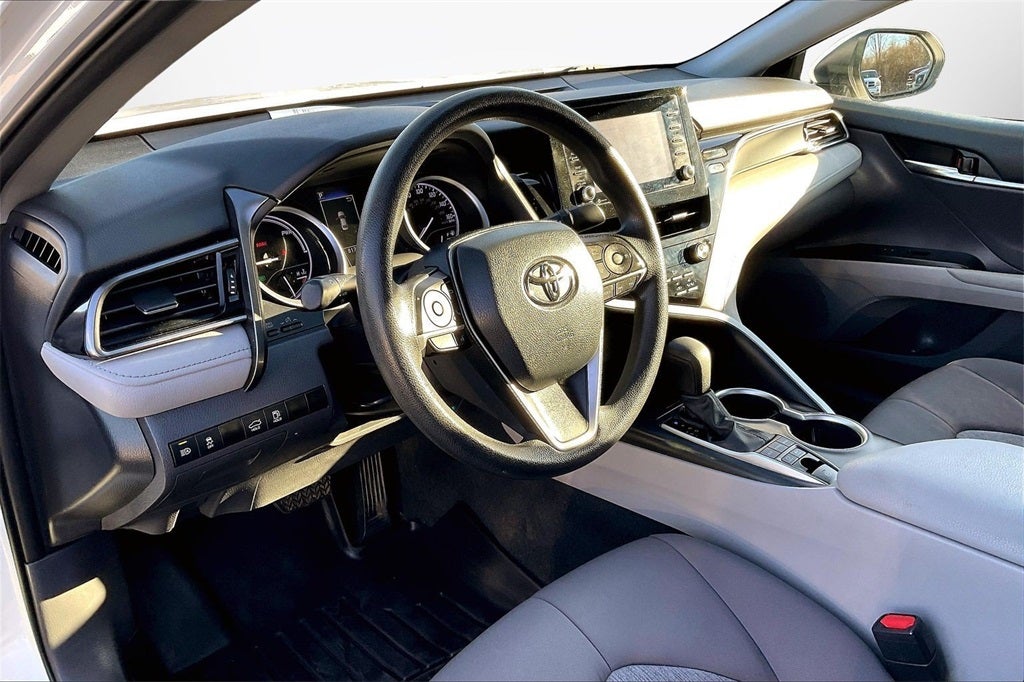 2022 Toyota Camry Hybrid LE