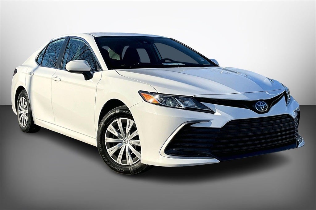 2022 Toyota Camry Hybrid LE