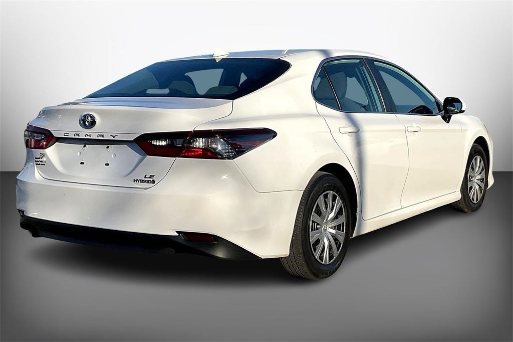2022 Toyota Camry Hybrid LE