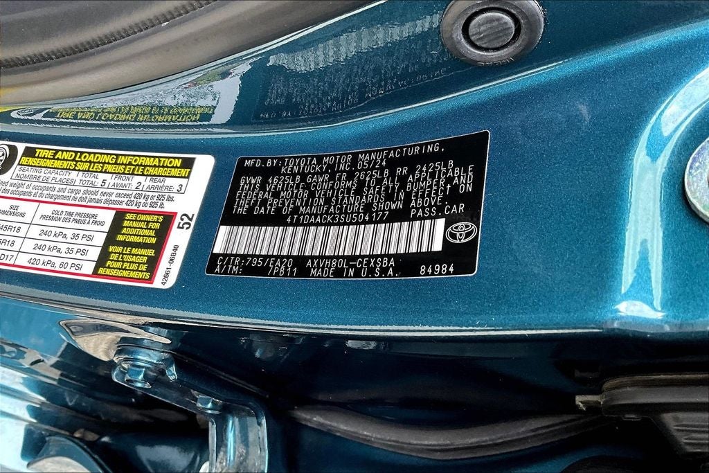 2025 Toyota Camry SE