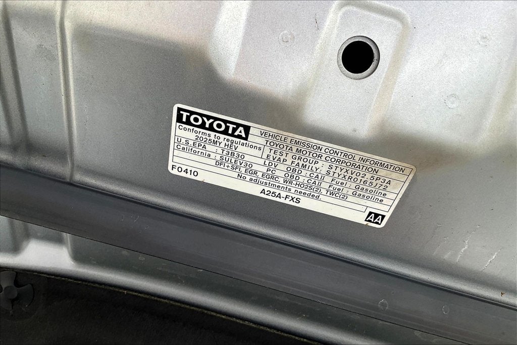 2025 Toyota Camry LE