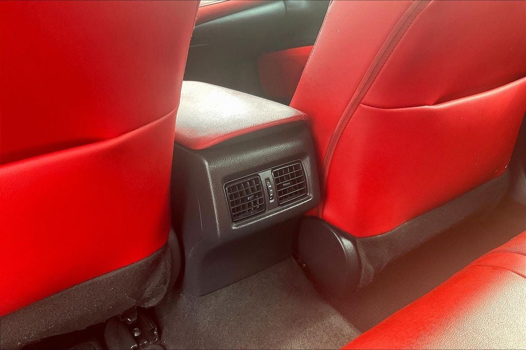 2022 Toyota Camry Hybrid XSE