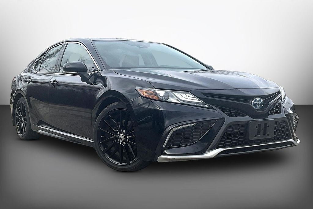 2022 Toyota Camry Hybrid XSE