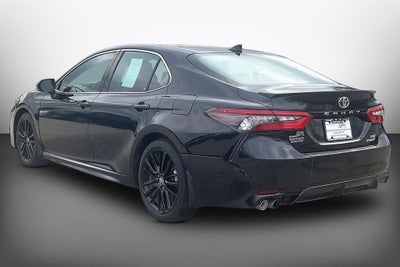 2022 Toyota Camry Hybrid XSE