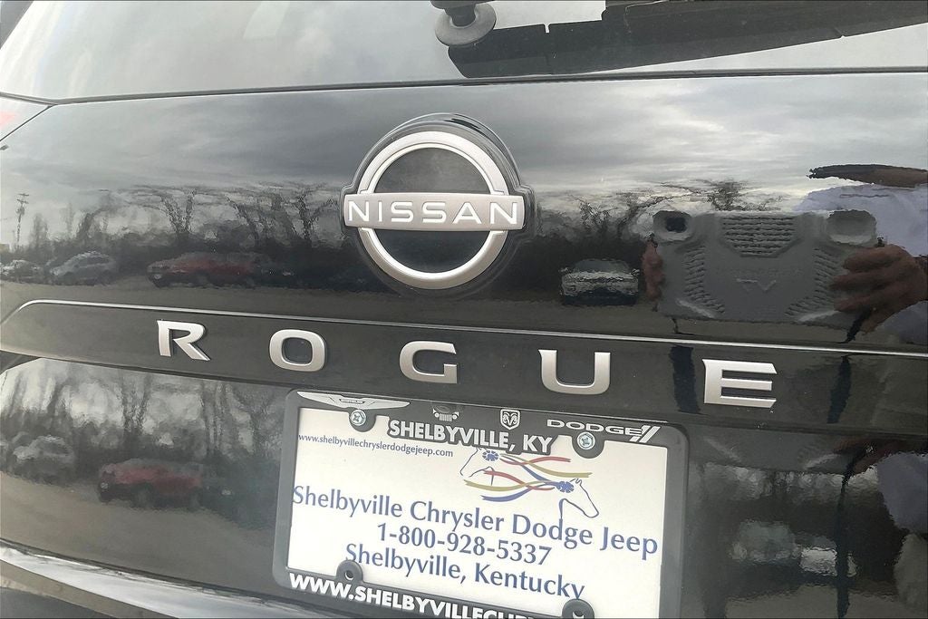2025 Nissan Rogue SV