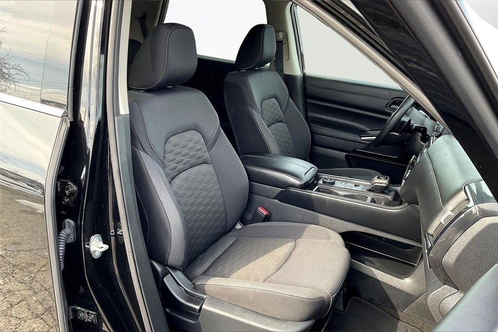 2024 Nissan Pathfinder S