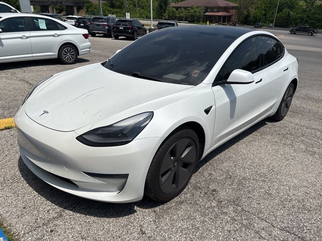 2021 Tesla Model 3 Standard Range Plus's photo