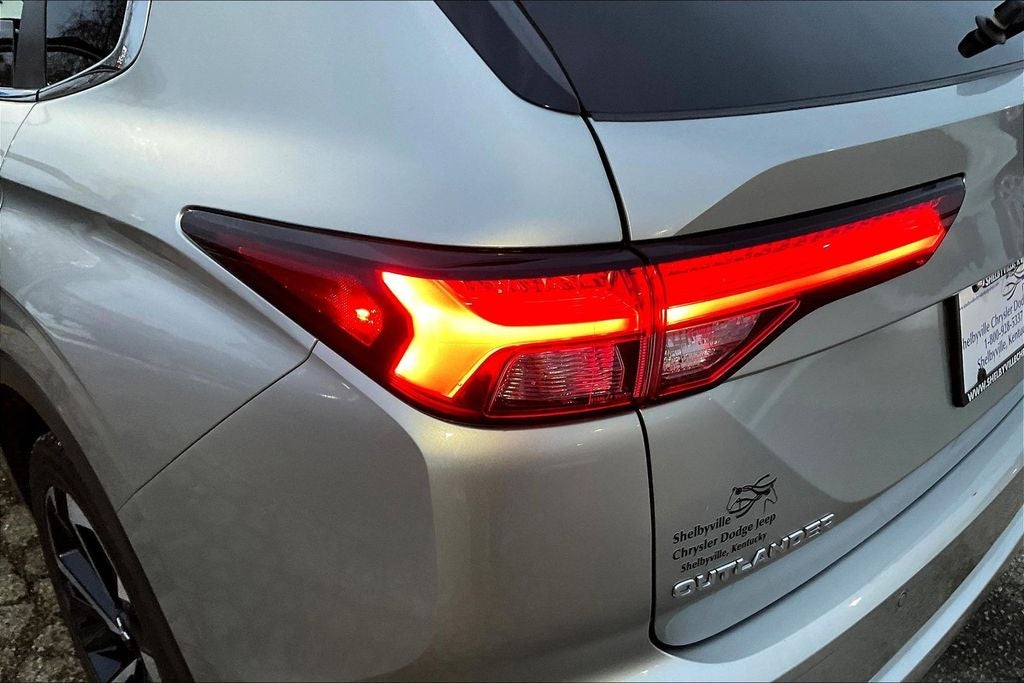 2024 Mitsubishi Outlander SE