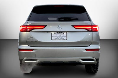2024 Mitsubishi Outlander SE