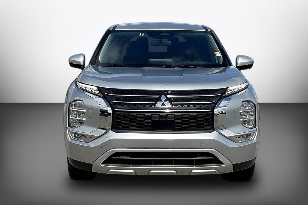 2024 Mitsubishi Outlander SE Black Edition w/Pano Roof