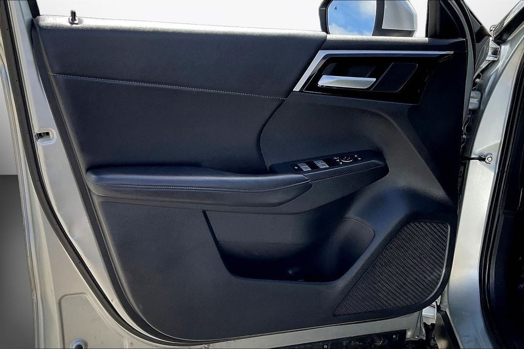 2024 Mitsubishi Outlander SE Black Edition w/Pano Roof