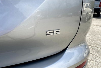 2024 Mitsubishi Outlander SE Black Edition w/Pano Roof