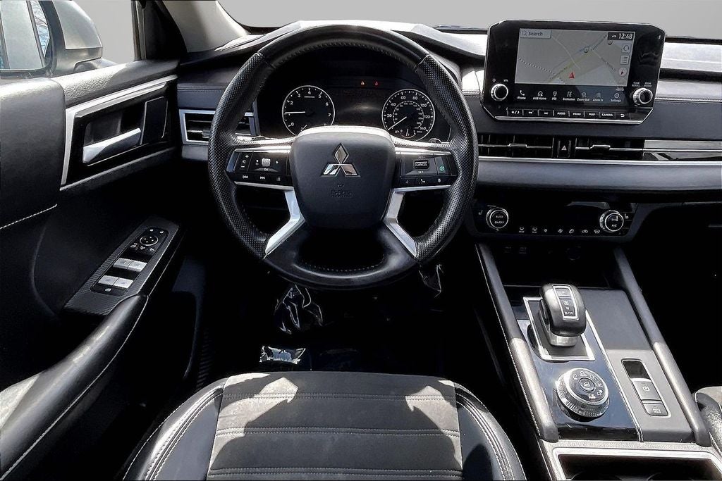 2024 Mitsubishi Outlander SE Black Edition w/Pano Roof