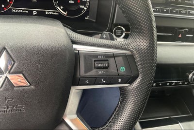 2024 Mitsubishi Outlander SE Black Edition w/Pano Roof