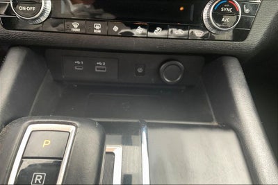 2024 Mitsubishi Outlander SE Black Edition w/Pano Roof